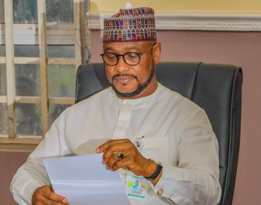 Lawal Offers Educational Support To 66 Evacuated Students