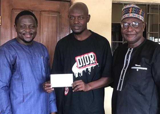 OYSADA Presents Over N1m Cheques To 16 Pioneer Members Of YEAP