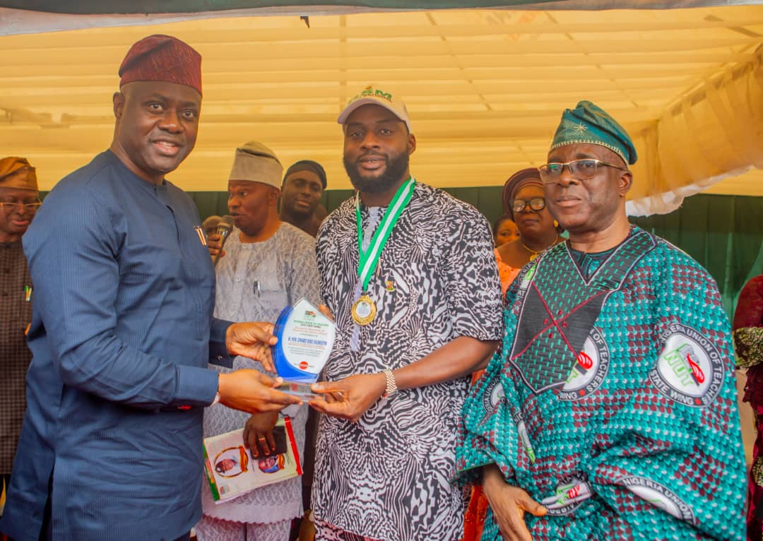 World Teachers’ Day: Oyo NUT Honours Speaker, Hon. Adebo Ogundoyin World Teachers’ Day: Oyo NUT Honours Speaker, Hon. Adebo Ogundoyin