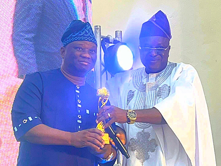 Again, Hon. Fowokanmi Adebayo Bags Media Outstanding Lawmaker Award Again, Hon. Fowokanmi Adebayo Bags Media Outstanding Lawmaker Award