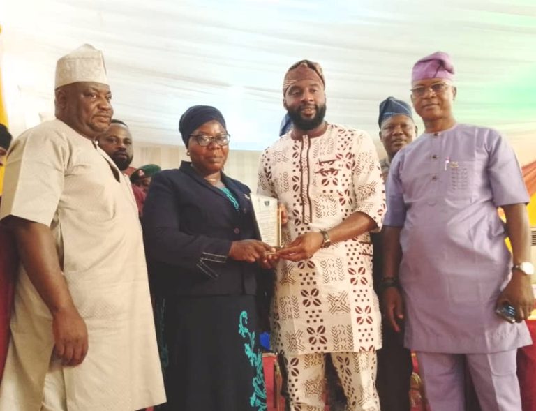 PASAN Inaugurates New Executives, Honours Speaker, Oni, Agboola With Awards