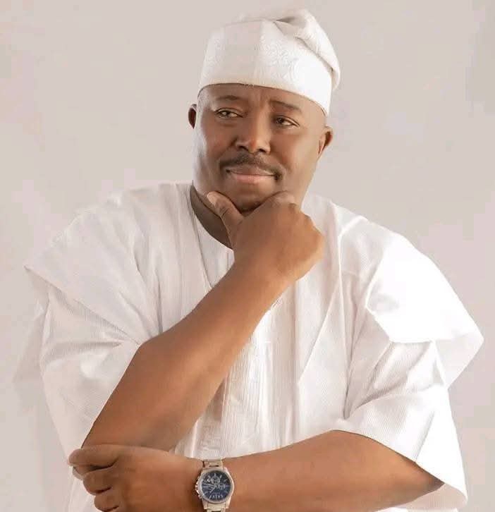 ‎APC Leader, Fatai Ibikunle Fetes Oyo South Senator, Sarafa Alli On His Birthday