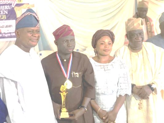 Aare Olayinka Segelu Rejoices With Lagelu LG Boss Kamorudeen Over CCII Award Aare Olayinka Segelu Rejoices With Lagelu LG Boss Kamorudeen Over CCII Award