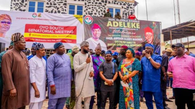 adebo-ogundoyin-and-pdp-lawmakers-at-a-meeting