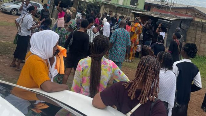camp-direct-travels-fraud-victims
