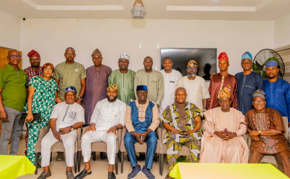 Oyo Speaker, Ogundoyin Reunites Past Legislators, Proclaims 8th Assembly Forum Oyo Speaker, Ogundoyin Reunites Past Legislators, Proclaims 8th Assembly Forum