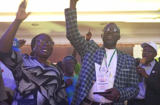 Oyo NLC Chairman, Martins Honours With Outstanding Leadership Award