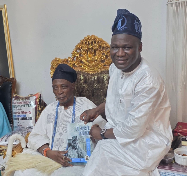 Oyo APC Governorship Aspirant, AKK Visits Olubadan, Presents Blueprint Oyo APC Governorship Aspirant, AKK Visits Olubadan, Presents Blueprint