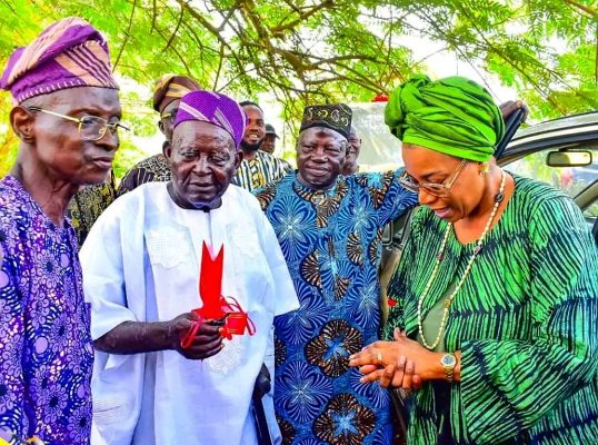 Misplaced Priority: Group Slams Oluyole House Of Reps Member, Sadipe Over ₦15m Car Gift To Party Leader