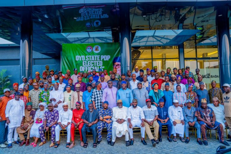 2027: Oyo PDP Elected Officials Pledge Loyalty To Makinde Ahead Of General Elections 