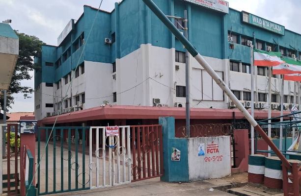 Police Unseal, Hand Over PDP Secretariat To Wike Faction