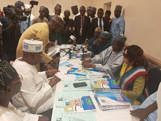 2027: Tinubu Picks APC Presidential Forms 2027: Tinubu Picks APC Presidential Forms